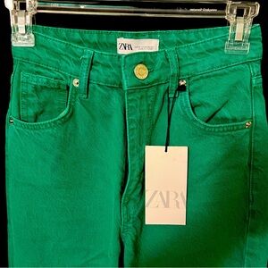 NEW. ZARA unhemmed jeans. Vibrant green. Size 0.